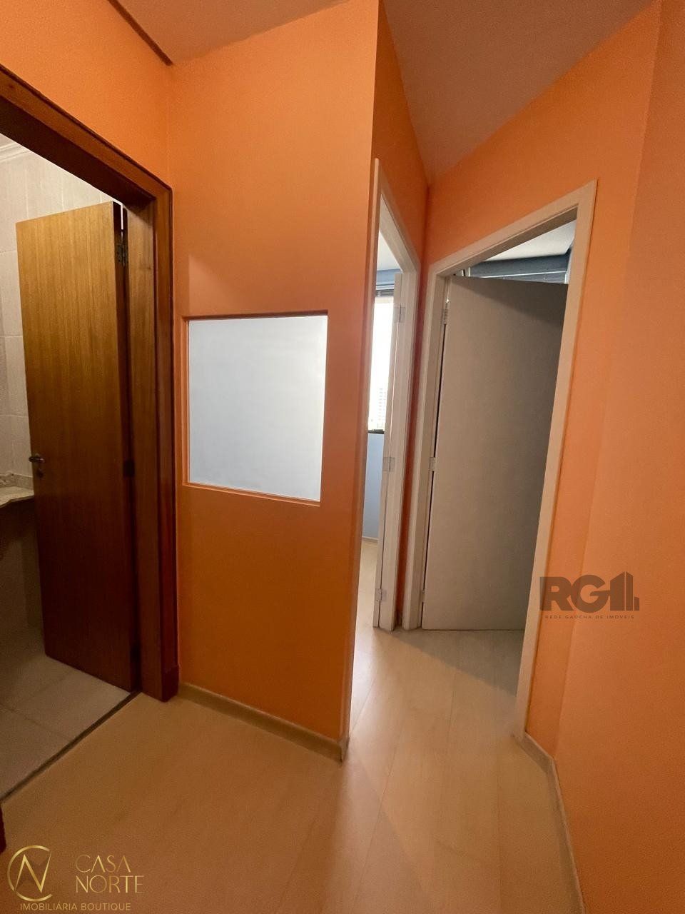 Sala Comercial à venda com 2 quartos, 26m², 1 vaga, Avenida Princesa Isabel no bairro Santana em Porto Alegre