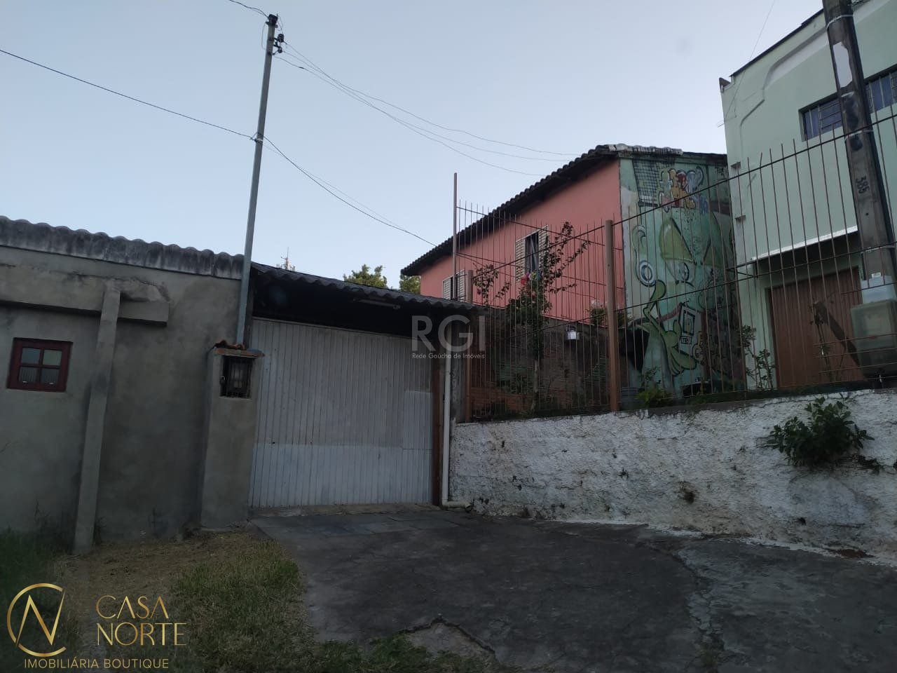 Casa à venda com 3 quartos, 123m², 1 suíte, 4 vagas, Rua Alfredo Torres de Vasconcellos no bairro Agronomia em Porto Alegre