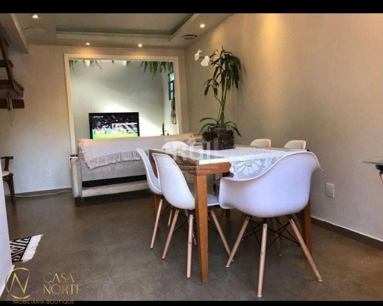 Casa à venda com 2 quartos, 68m², 1 vaga, Rua Arno Lorenz no bairro Aberta dos Morros em Porto Alegre