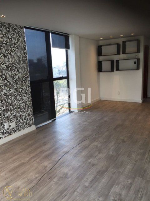 Sala Comercial à venda , 30m², 1 vaga, Rua Vinte e Quatro de Outubro no bairro Independência em Porto Alegre