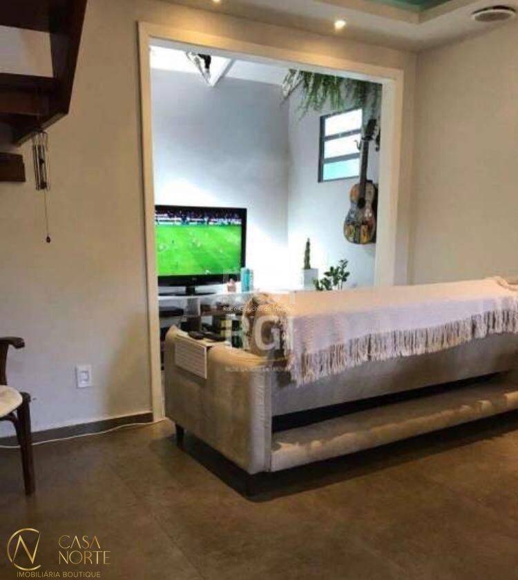 Casa à venda com 2 quartos, 68m², 1 vaga, Rua Arno Lorenz no bairro Aberta dos Morros em Porto Alegre