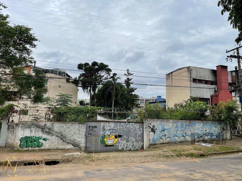 Terreno à venda  com 1220m², Avenida Teresópolis no bairro Teresópolis em Porto Alegre