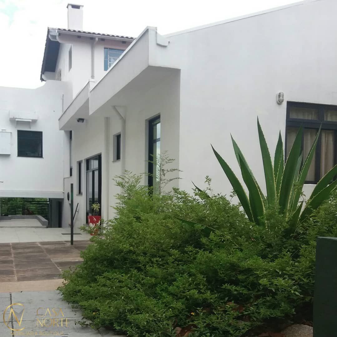 Casa à venda com 3 quartos, 299m², 1 suíte, 2 vagas, Rua Barão de Cerro Largo no bairro Menino Deus em Porto Alegre