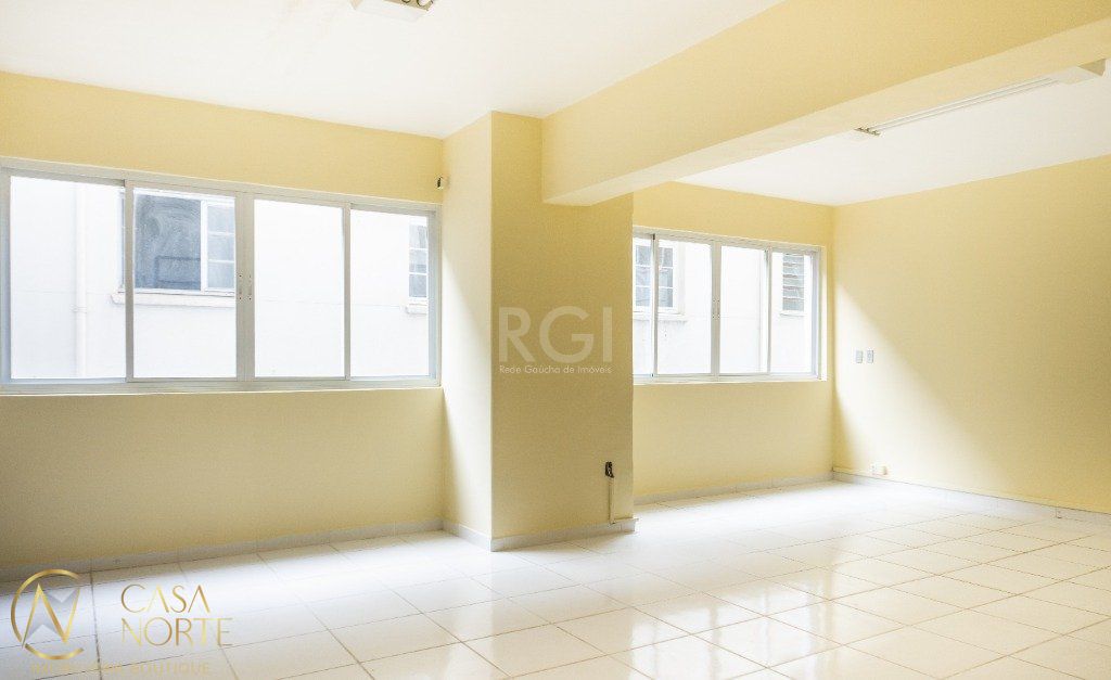 Sala Comercial à venda , 75m², Travessa Francisco de Leonardo Truda no bairro Centro Histórico em Porto Alegre