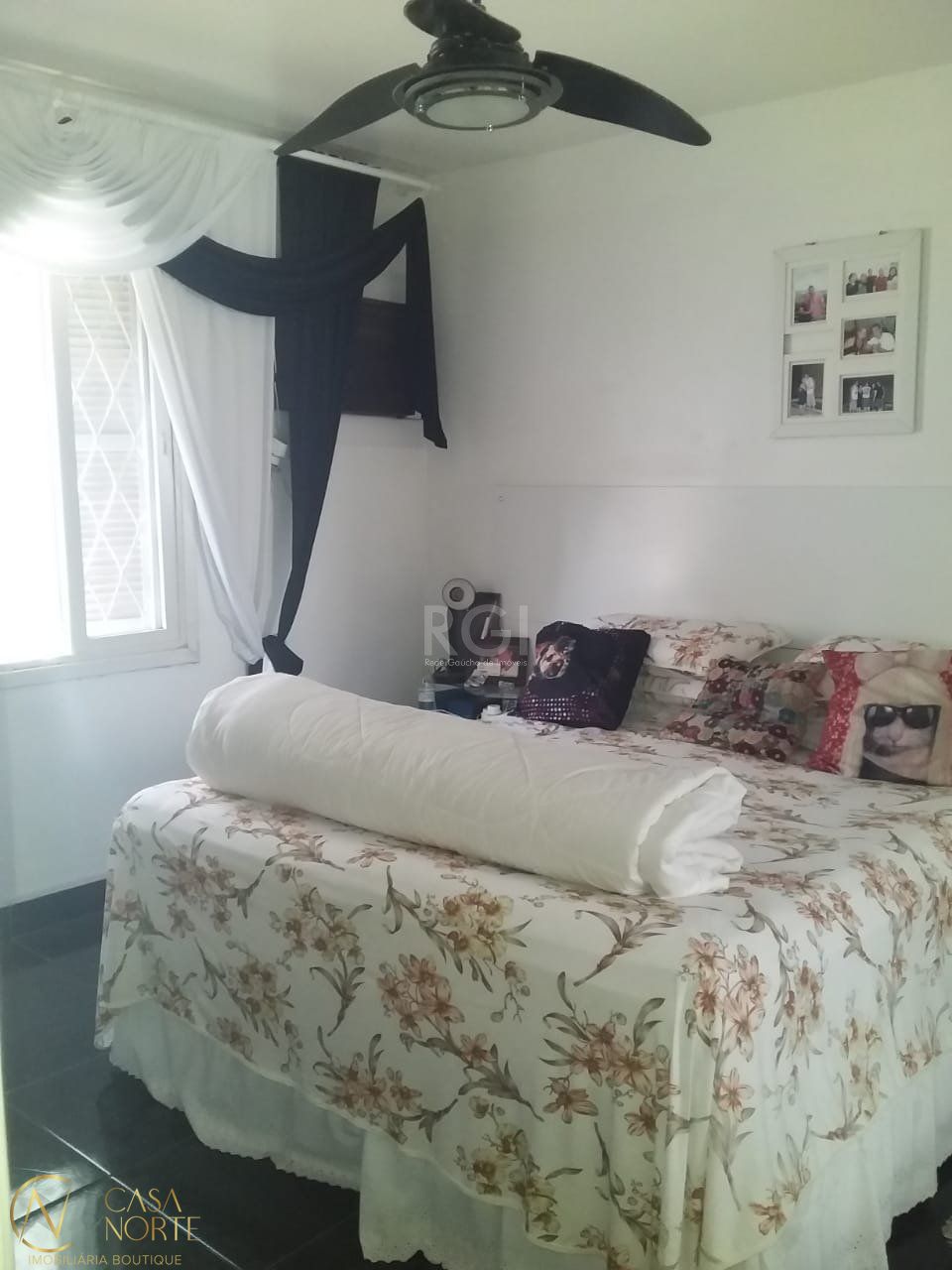 Casa à venda com 4 quartos, 176m², 1 suíte, 2 vagas, Rua Januario Scalzilli no bairro Santa Tereza em Porto Alegre
