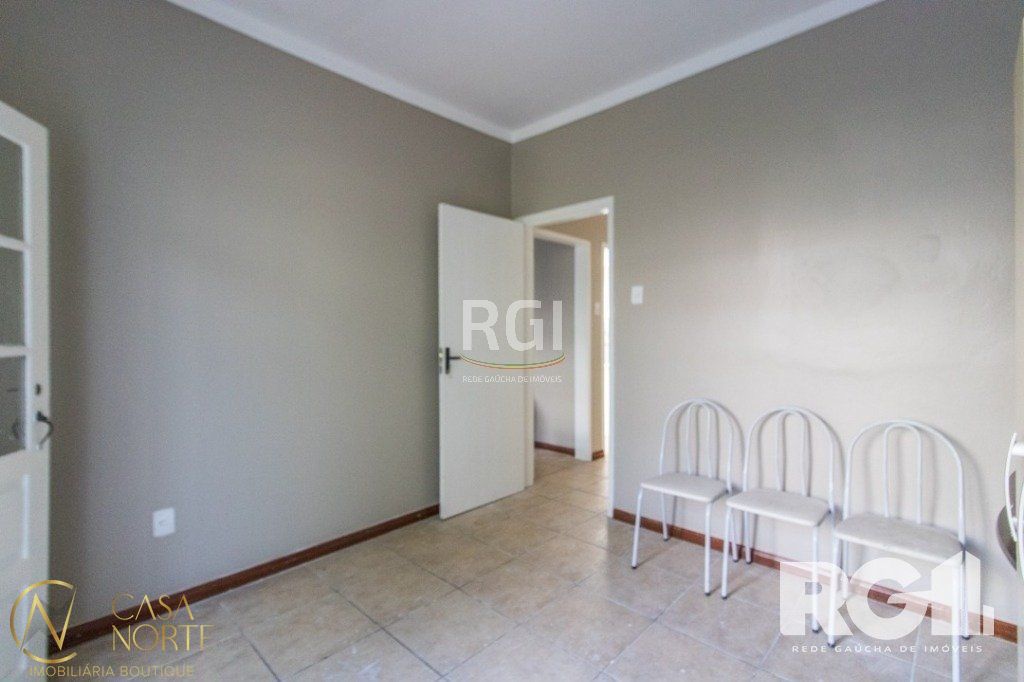 Apartamento à venda com 2 quartos, 69m², 1 vaga, Avenida Cairu no bairro Navegantes em Porto Alegre