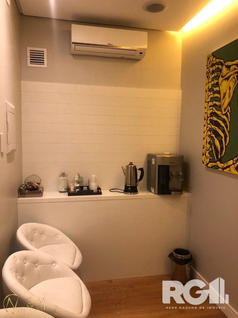 Sala Comercial à venda , 33m², Rua Anita Garibaldi no bairro Mont Serrat em Porto Alegre