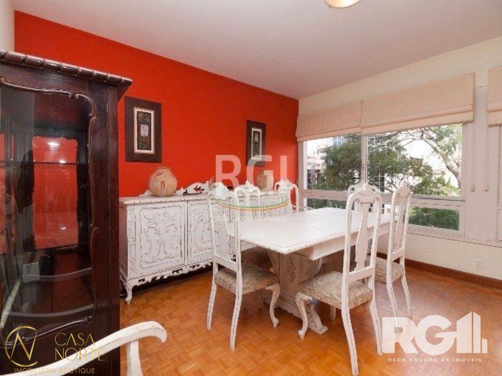Apartamento à venda com 3 quartos, 167m², 2 suítes, 1 vaga, Rua Vinte e Quatro de Outubro no bairro Moinhos de Vento em Porto Alegre