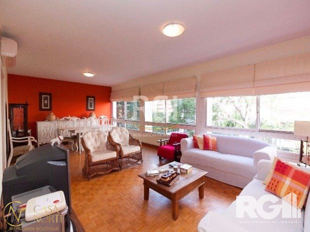 Apartamento à venda com 3 quartos, 167m², 2 suítes, 1 vaga, Rua Vinte e Quatro de Outubro no bairro Moinhos de Vento em Porto Alegre