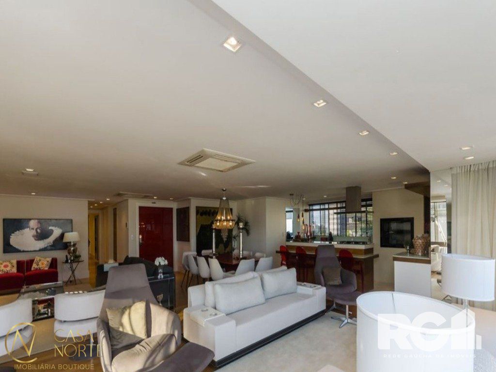 Apartamento à venda com 4 quartos, 278m², 4 suítes, 3 vagas, Rua Coronel Joaquim Pedro Salgado no bairro Rio Branco em Porto Alegre