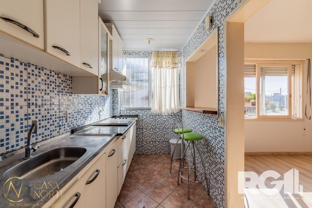 Cobertura à venda com 3 quartos, 118m², 1 vaga, Rua Doutor Ney Cabral no bairro Nonoai em Porto Alegre