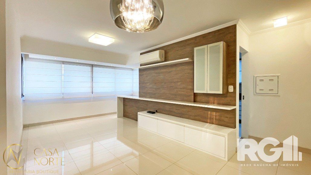 Apartamento à venda com 2 quartos, 79m², 1 suíte, 1 vaga, Rua Ari Marinho no bairro Higienópolis em Porto Alegre