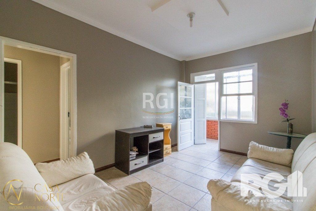 Apartamento à venda com 2 quartos, 69m², 1 vaga, Avenida Cairu no bairro Navegantes em Porto Alegre