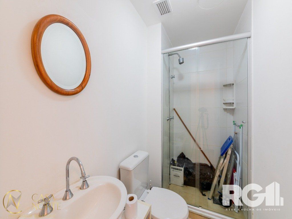 Apartamento à venda com 3 quartos, 65m², 1 suíte, 1 vaga, Avenida Florianopolis no bairro Azenha em Porto Alegre