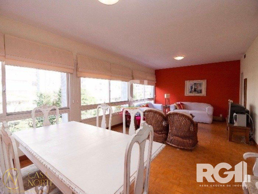 Apartamento à venda com 3 quartos, 167m², 2 suítes, 1 vaga, Rua Vinte e Quatro de Outubro no bairro Moinhos de Vento em Porto Alegre