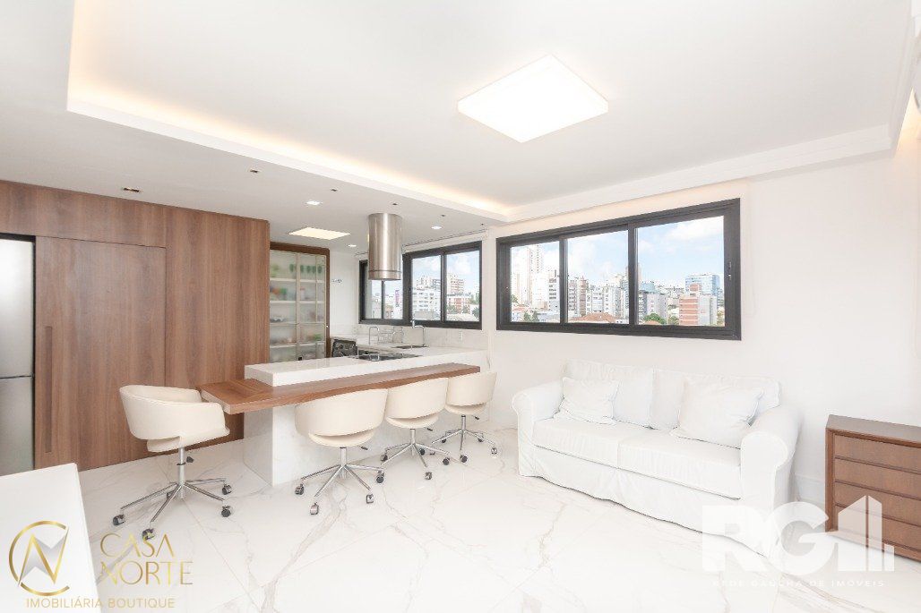 Apartamento à venda com 2 quartos, 65m², 1 suíte, 1 vaga, Avenida Nova York no bairro Auxiliadora em Porto Alegre