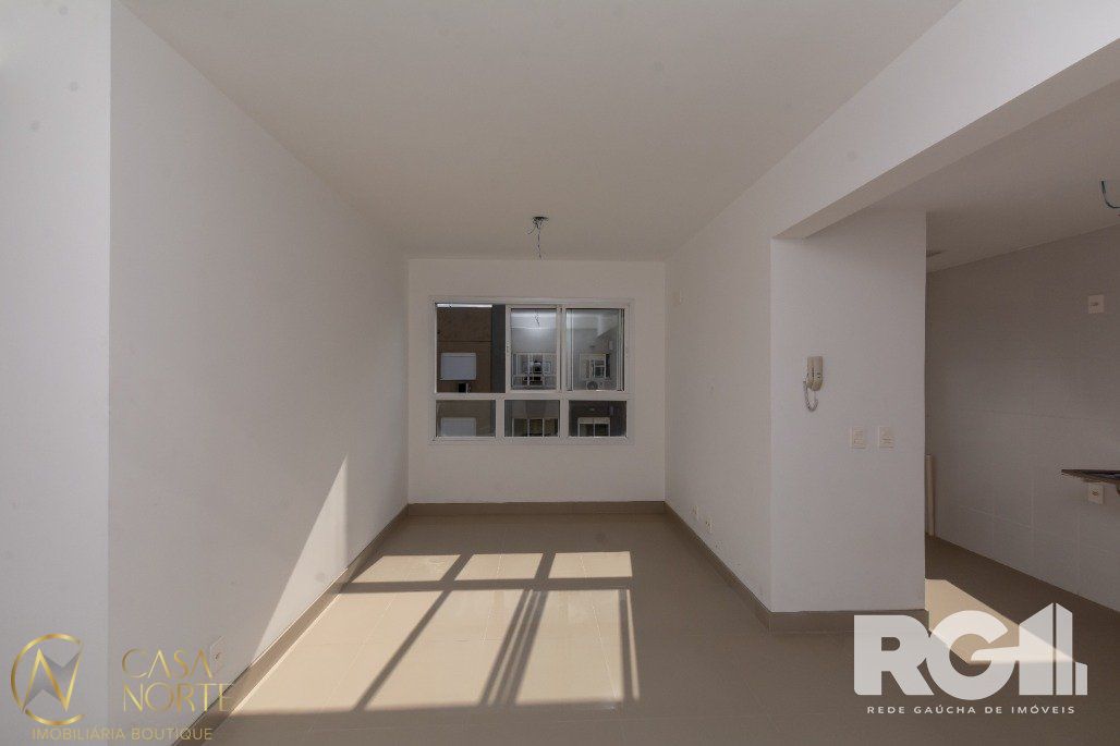 Apartamento à venda com 2 quartos, 55m², 1 vaga, Rua Attílio Bilibio no bairro Jardim Carvalho em Porto Alegre