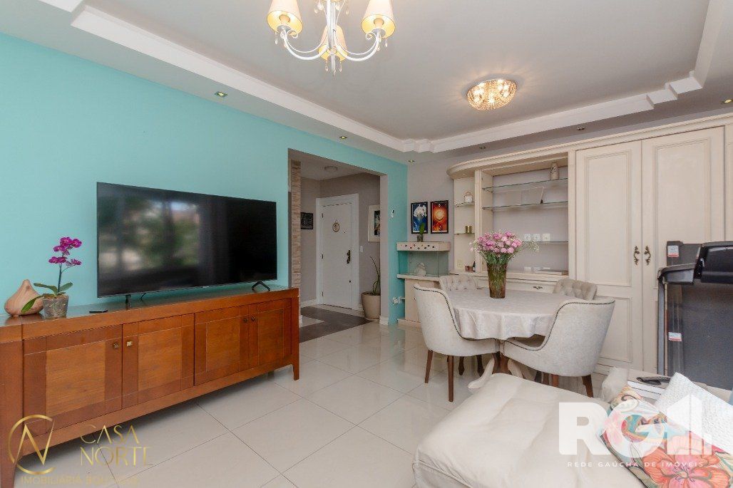 Apartamento à venda com 2 quartos, 100m², 1 suíte, 1 vaga, Rua Dona Leonor no bairro Rio Branco em Porto Alegre