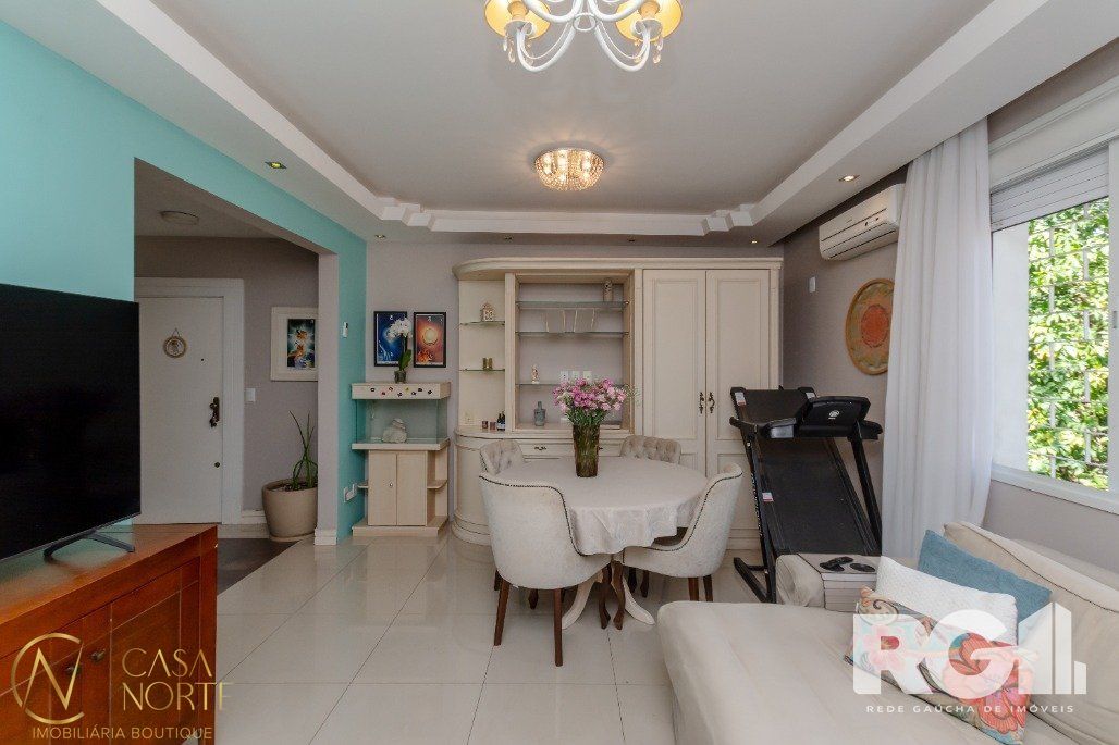 Apartamento à venda com 2 quartos, 100m², 1 suíte, 1 vaga, Rua Dona Leonor no bairro Rio Branco em Porto Alegre