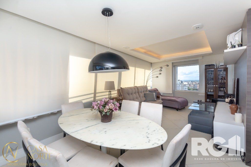 Apartamento à venda com 2 quartos, 90m², 2 suítes, 2 vagas, Rua Marcelo Gama no bairro Moinhos de Vento em Porto Alegre