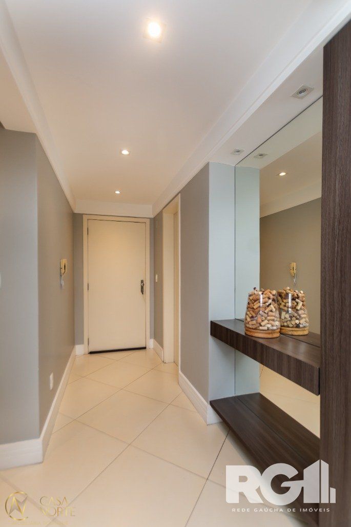 Apartamento à venda com 2 quartos, 90m², 2 suítes, 2 vagas, Rua Marcelo Gama no bairro Moinhos de Vento em Porto Alegre