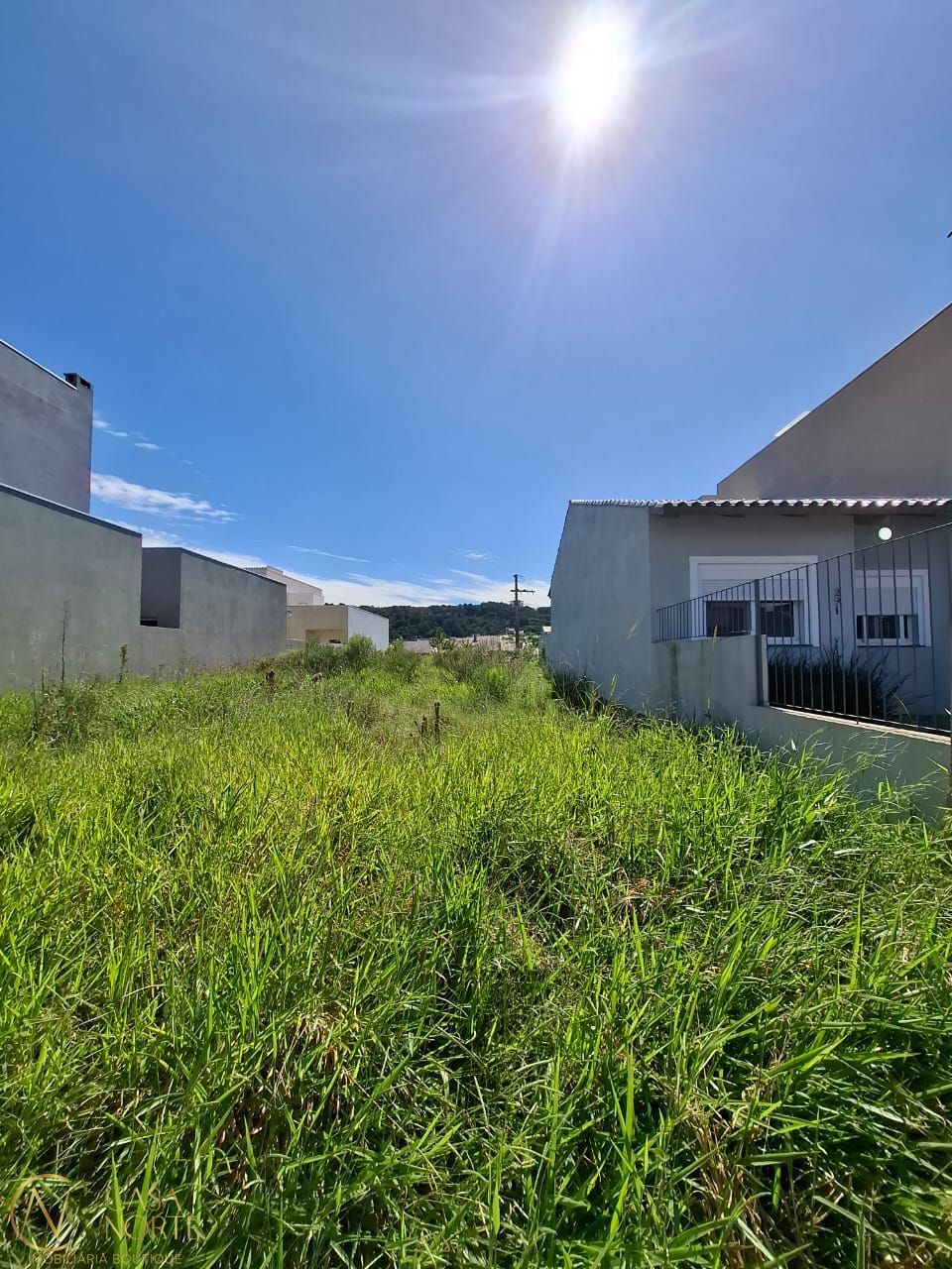 Terreno à venda  com 122m², Rua Werno Finkler no bairro Aberta dos Morros em Porto Alegre