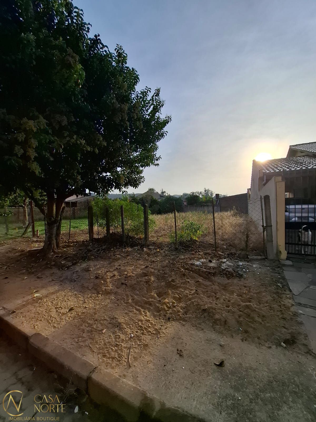 Terreno à venda  com 250m², Rua Natal Condotta no bairro Belém Novo em Porto Alegre