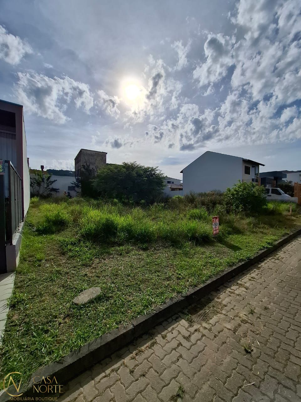 Terreno à venda  com 155m², Rua Jorge Babot Miranda no bairro Aberta dos Morros em Porto Alegre
