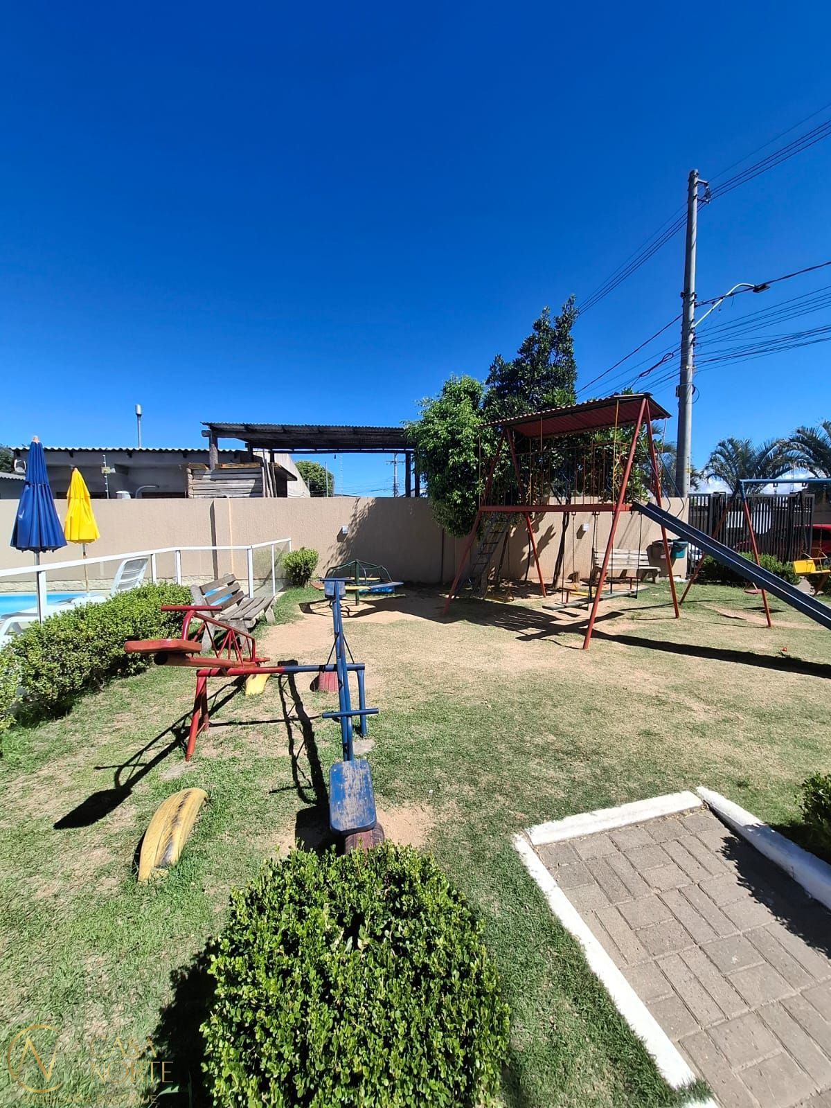Casa de Condomínio à venda com 2 quartos, 82m², 1 vaga, Rua Capitão Pedroso no bairro Restinga em Porto Alegre