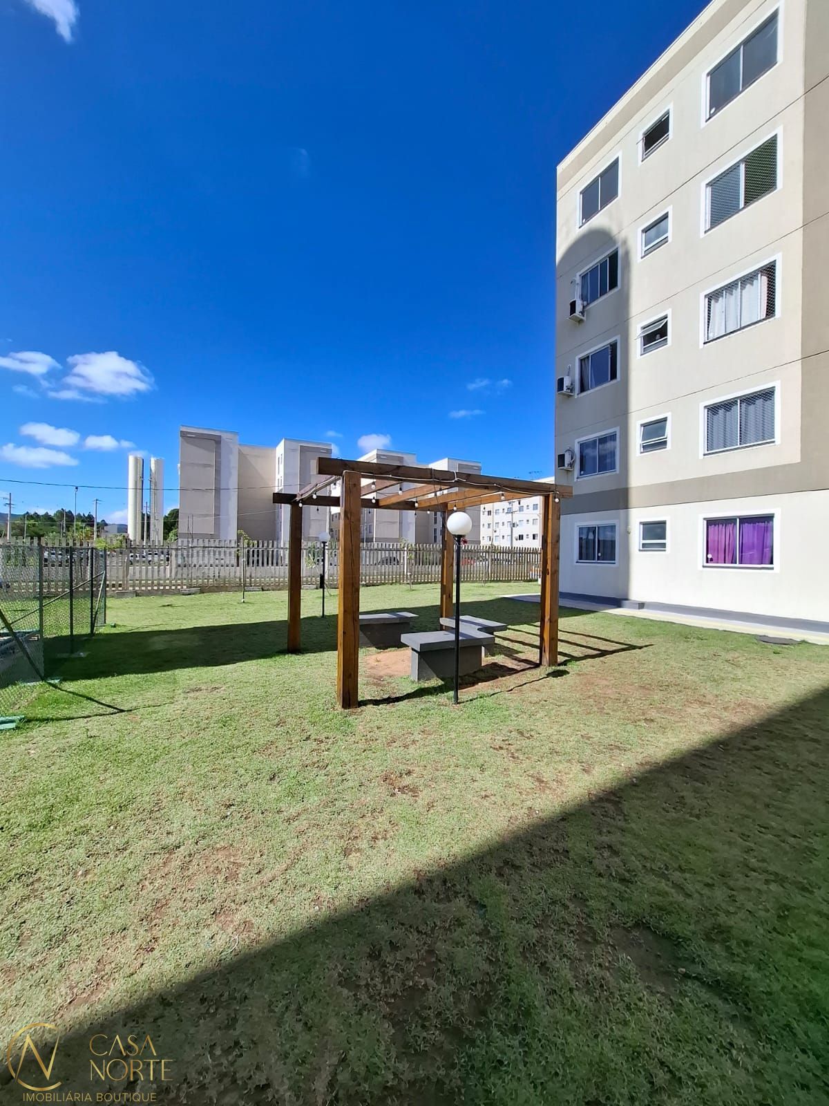 Apartamento à venda com 2 quartos, 40m², 1 vaga, Rua Sete Mil e Oito no bairro Lomba do Pinheiro em Porto Alegre
