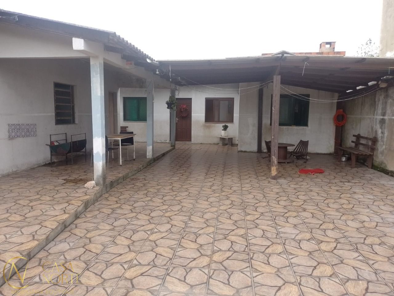 Casa à venda com 3 quartos, 100m², 1 suíte, 6 vagas, Rua Eli Goraieb no bairro Ponta Grossa em Porto Alegre
