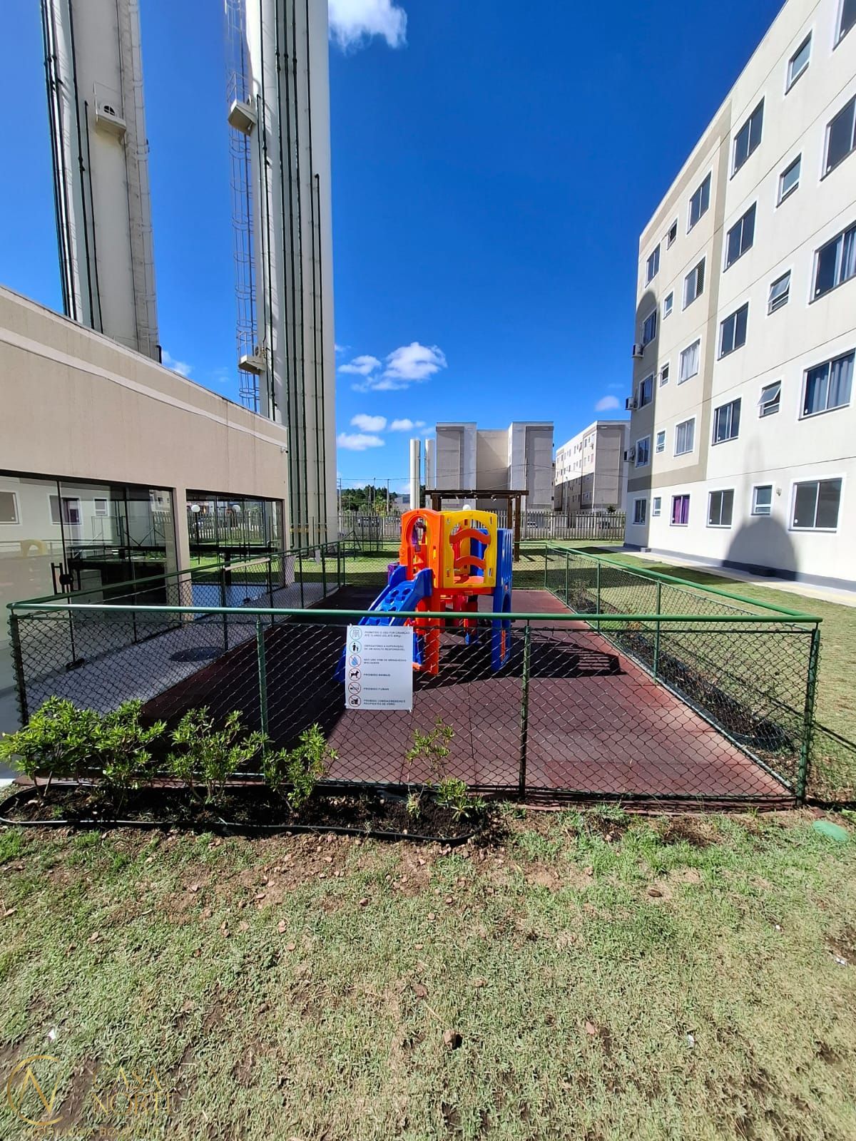 Apartamento à venda com 2 quartos, 40m², 1 vaga, Rua Sete Mil e Oito no bairro Lomba do Pinheiro em Porto Alegre