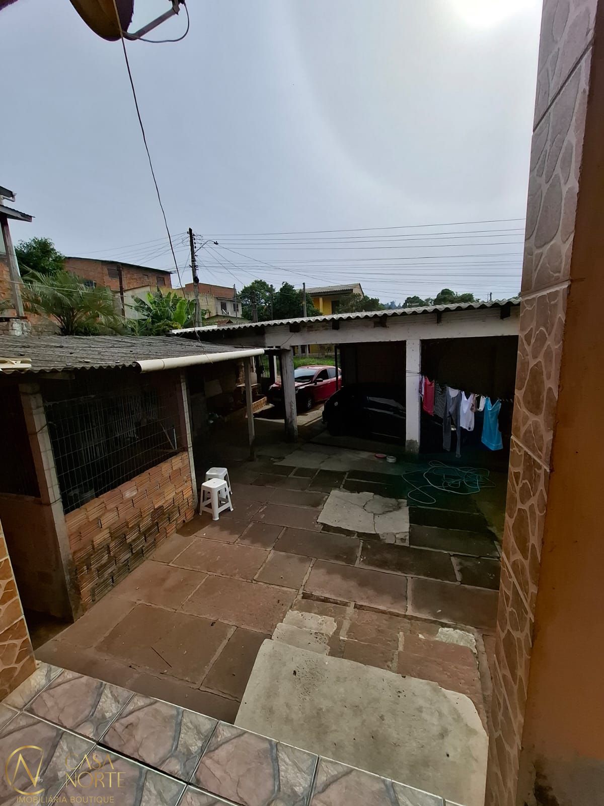 Casa à venda com 4 quartos, 99m², 3 vagas, Rua Dinamarca no bairro Lomba do Pinheiro em Porto Alegre