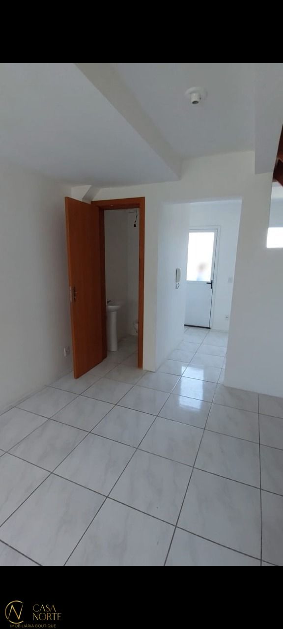 Sobrado à venda com 3 quartos, 63m², 1 suíte, Rua Dorival Castilhos Machado no bairro Aberta dos Morros em Porto Alegre