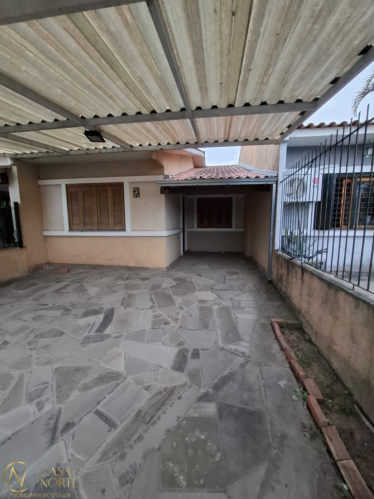 Casa à venda com 3 quartos, 60m², 2 vagas, Rua Padre Arthur Morsch no bairro Hípica em Porto Alegre