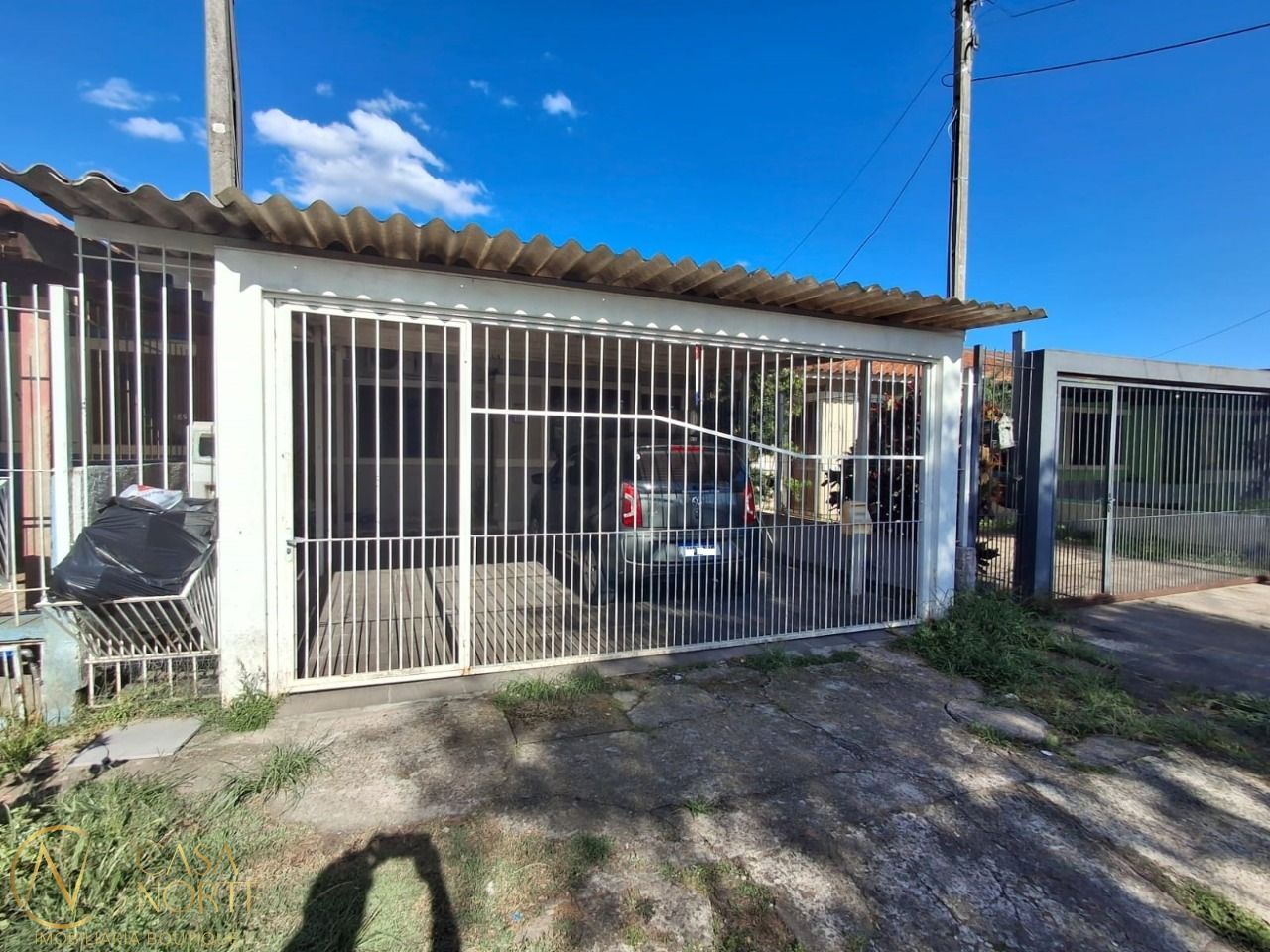 Casa à venda com 2 quartos, 52m², 1 vaga, Rua Irmao Mainar Longhi no bairro Hípica em Porto Alegre
