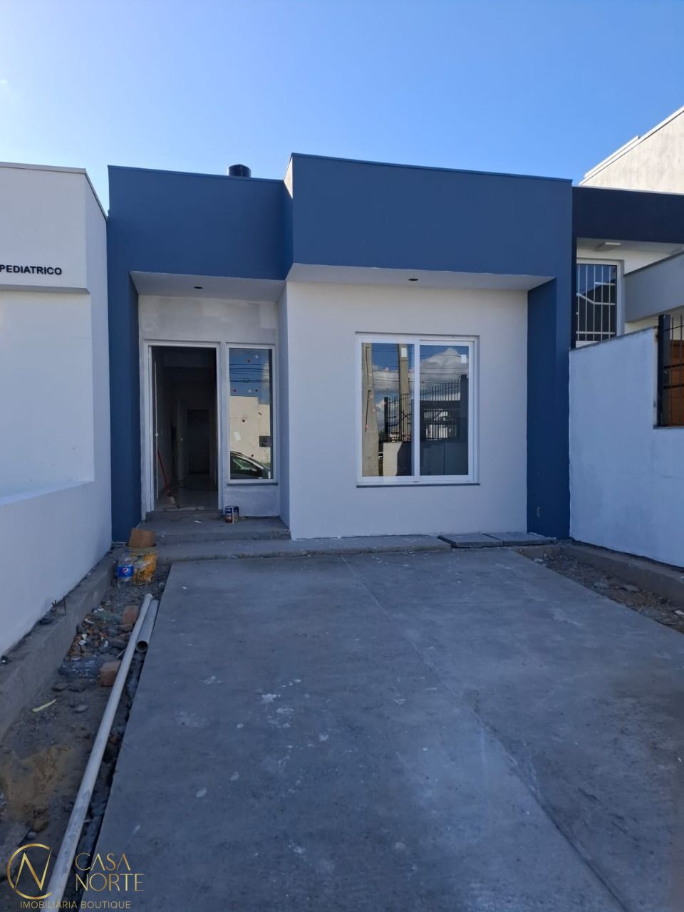 Casa à venda com 2 quartos, 100m², 1 suíte, 2 vagas, Rua Jorge Babot Miranda no bairro Aberta dos Morros em Porto Alegre