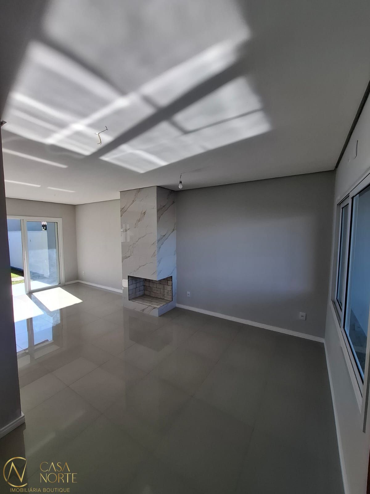 Casa à venda com 3 quartos, 110m², 1 suíte, 2 vagas, Rua Jorge Babot Miranda no bairro Aberta dos Morros em Porto Alegre