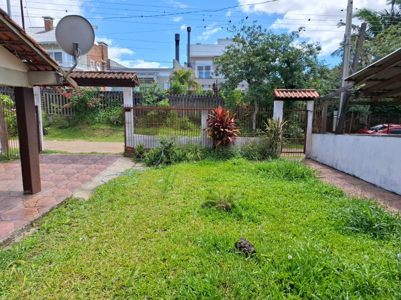Casa à venda com 4 quartos, 150m², 1 suíte, 2 vagas, Rua Monte Claro no bairro Hípica em Porto Alegre