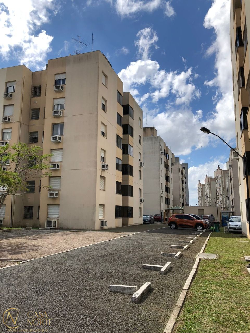 Apartamento à venda com 2 quartos, 52m², 1 vaga, Rua Professor Joaber Pereira no bairro Sarandi em Porto Alegre