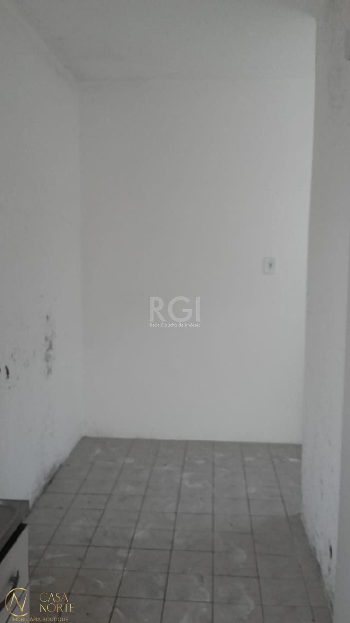 Kitnet à venda com 1 quarto, 28m², Rua José do Patrocinio no bairro Cidade Baixa em Porto Alegre