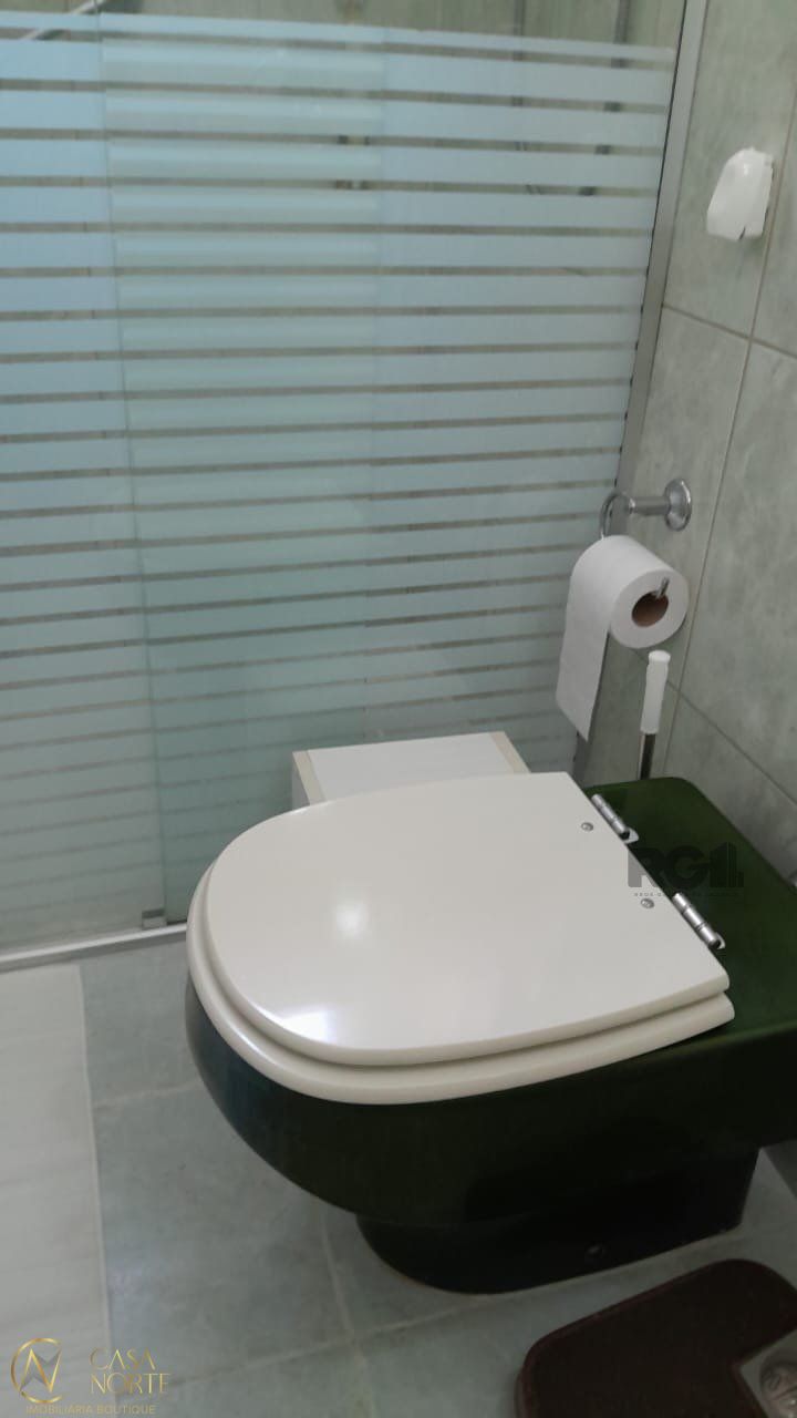 Apartamento à venda com 3 quartos, 104m², 1 suíte, 1 vaga, Rua Coronel Genuino no bairro Centro Histórico em Porto Alegre