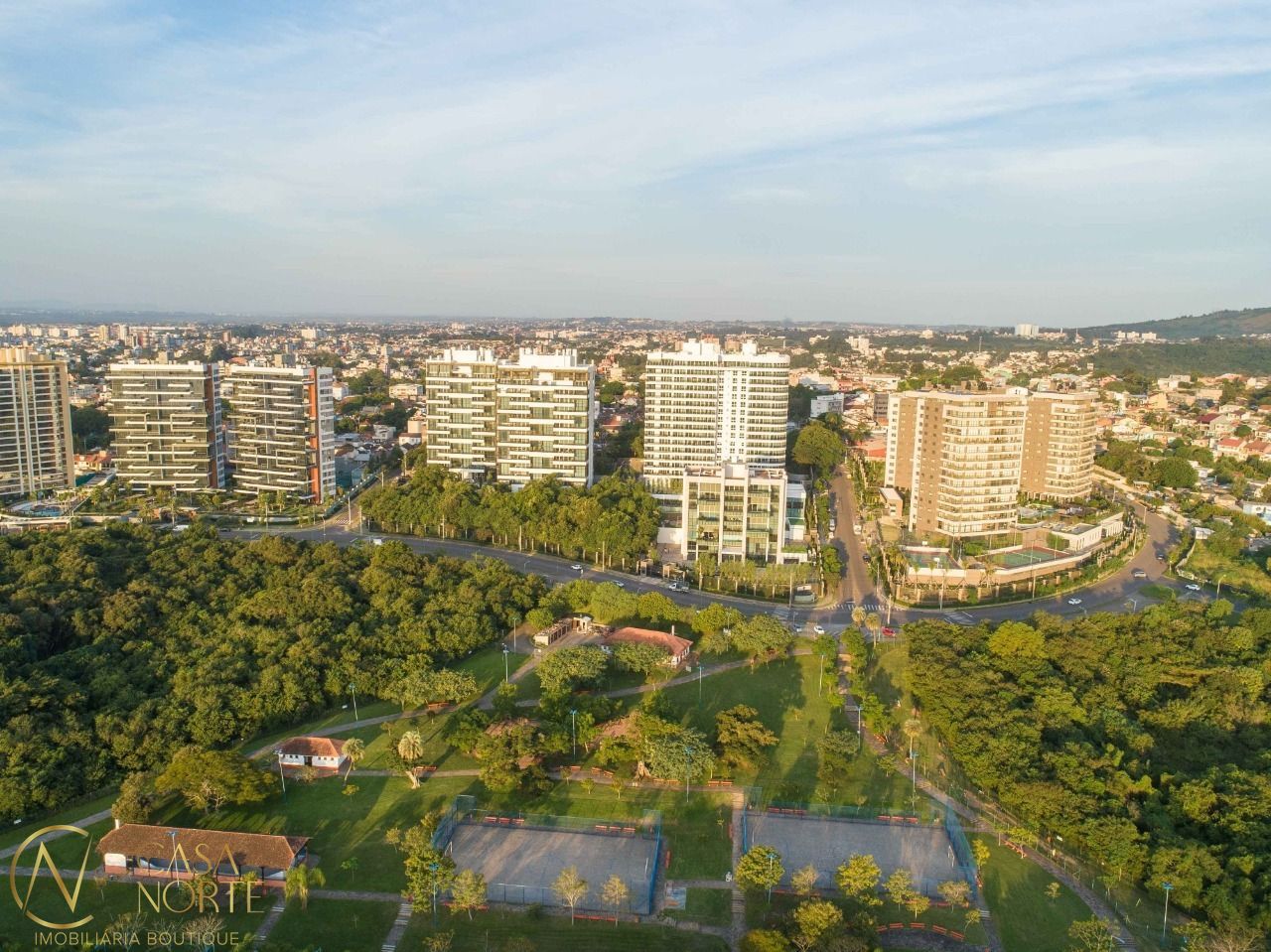 Apartamento à venda com 3 quartos, 307m², 3 suítes, 4 vagas, Avenida Ferdinand Kisslinger no bairro Jardim Europa em Porto Alegre