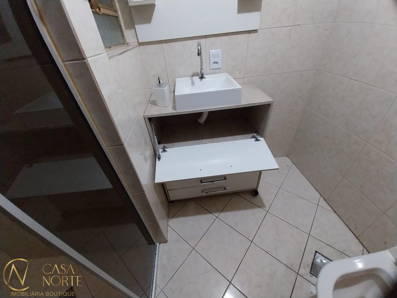 Apartamento à venda com 2 quartos, 68m², Rua Gonçalves Dias no bairro Menino Deus em Porto Alegre
