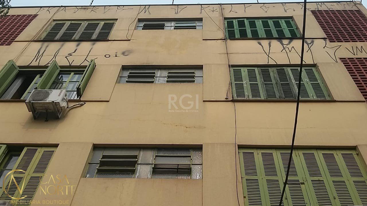 Kitnet à venda com 1 quarto, 28m², Rua José do Patrocinio no bairro Cidade Baixa em Porto Alegre