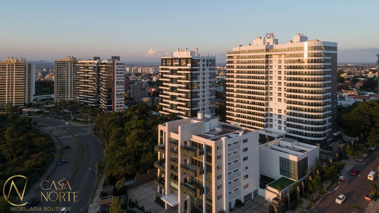 Apartamento à venda com 3 quartos, 307m², 3 suítes, 4 vagas, Avenida Ferdinand Kisslinger no bairro Jardim Europa em Porto Alegre