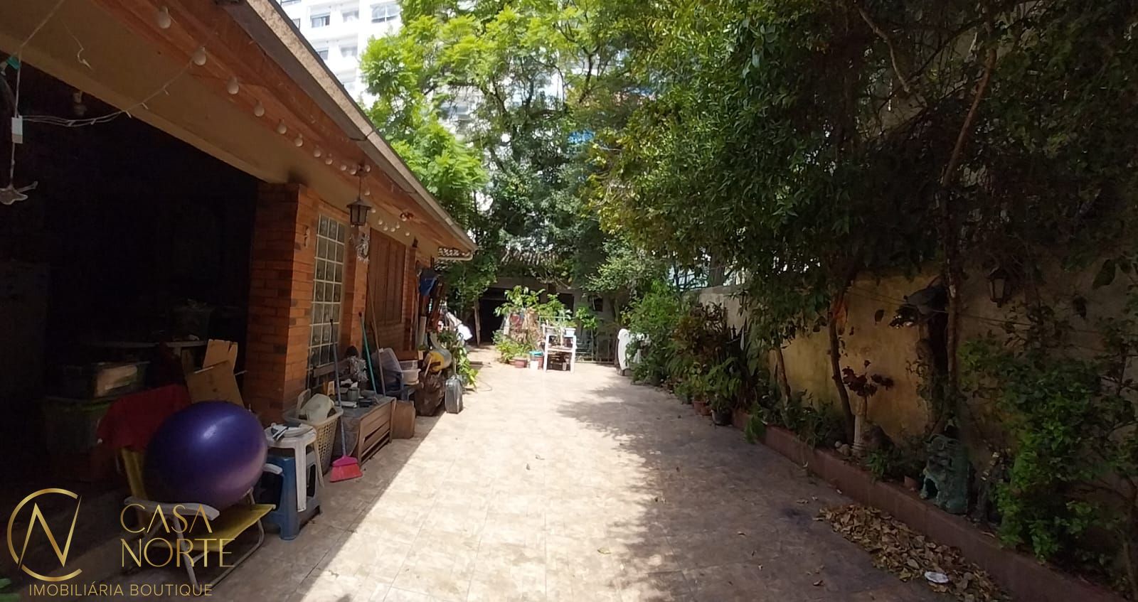 Terreno à venda  com 480m², Rua da República no bairro Cidade Baixa em Porto Alegre