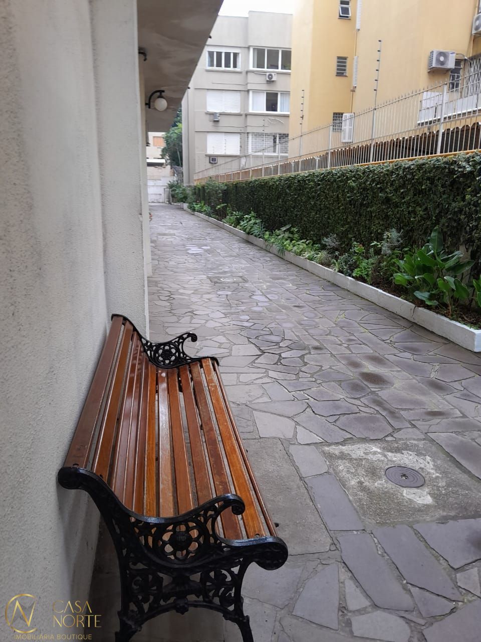 Apartamento à venda com 2 quartos, 65m², 2 vagas, Avenida Venâncio Aires no bairro Cidade Baixa em Porto Alegre