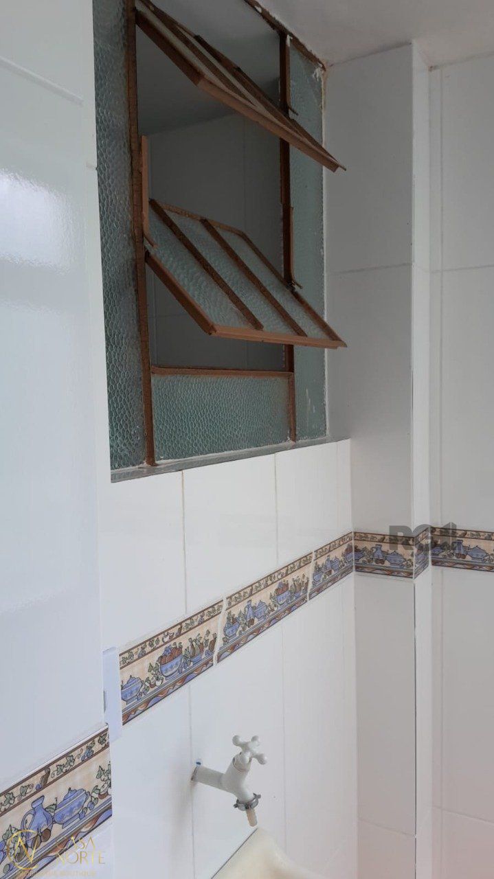 Apartamento à venda com 2 quartos, 49m², 1 vaga, Avenida Taquary no bairro Cristal em Porto Alegre