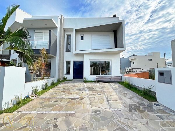 Casa de Condomínio à venda com 3 quartos, 180m², 3 suítes, 2 vagas, Rua Monsenhor Augusto Dalvit no bairro Aberta dos Morros em Porto Alegre